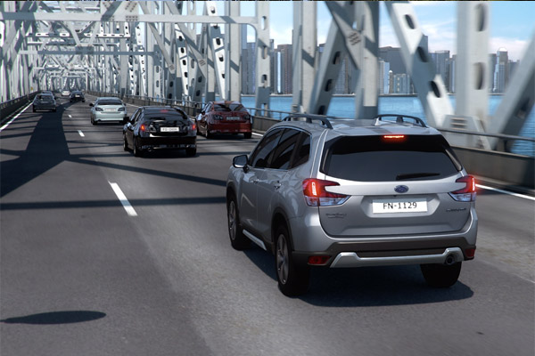 Lane Change Assist<sup>1</sup>
