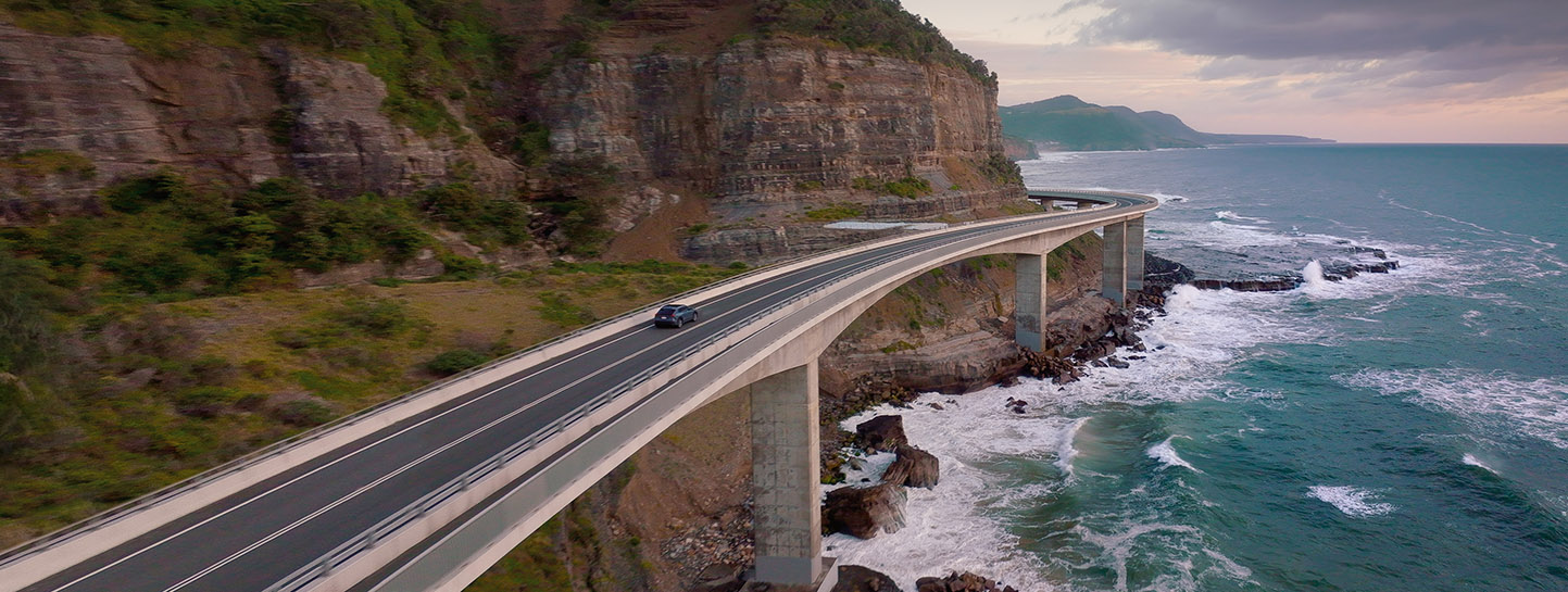 https://cdn.oem-production.subaru.com.au/media/itlbsai0/my24-solterra-awd-eyesight-sea-cliff-bridge-ext_1443x545px.jpg